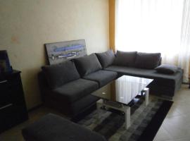 Hotel Photo: Art apartment Kiril and Metodi square