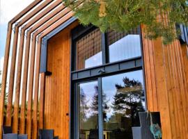 SuliCamp Kompleks Wypoczynkowy, hotel v destinaci Sulistrowice