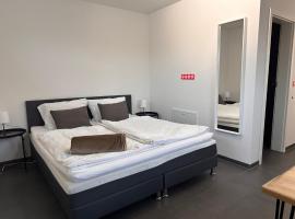 Ferienzimmer Frank, Self-Check-in nach 21Uhr, hotel v destinaci Niederalteich