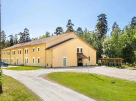 Lux Sports Camp, hotel in Kristinehamn