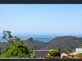 Stunning home with view, hotel em Mount Tamborine