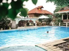 Amed Cafe & Hotel Kebun Wayan