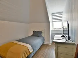 Chambre 302 de l'hôtel Victoria confortable et moderne