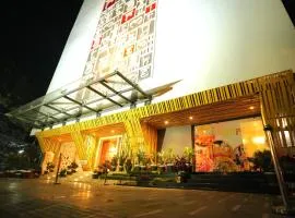 Imperial Heights