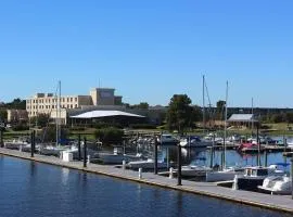 BridgePointe Hotel & Marina, hotel in New Bern