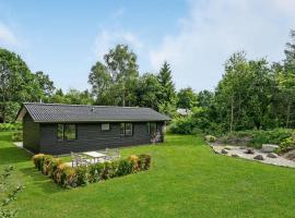 Beautiful Home In Fårvang With Sauna, hotel in Fårvang