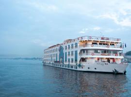 Orient Grand Rose Nile Cruise - Every Saturday from Luxor for 07 & 04 Nights - Every Wednesday From Aswan for 03 Nights – hotel w mieście Luksor