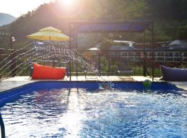 Gapyeong Gratia glamping, hotel in Gapyeong