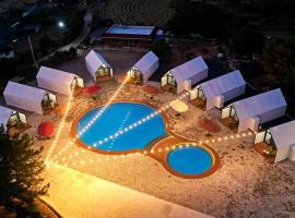 Yeongam Rock On Glamping and Caravan, hotell sihtkohas Yeongam