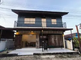 เชียงคาน ฮักเลย ฮักกัญ โฮมสเตย์ - ຊຽງຄານ ຮັກເລີຍ ຮັກກັນ ໂຮມສະເຕ-Chiang Khan Hugloei HugKan Homestay