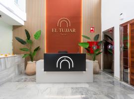 Hotel El Tujjar, hotel em Los Barrios