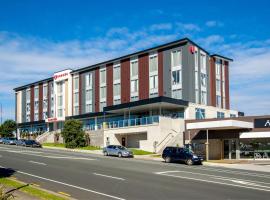 Ramada Suites by Wyndham Albany, hotel em Auckland