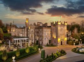 Cabra Castle Hotel, hotel v destinaci Kingscourt