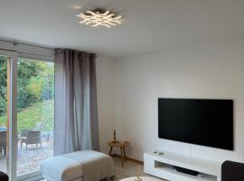 Superbe maison avec vue imprenable sur le lac, hotel in Versoix