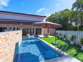 D' Village Cottage 2 - Private Pool Villa, hotel in Pantai Cenang