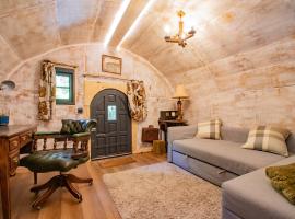 The Hobbit House, hotell sihtkohas Edenfield