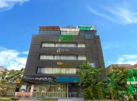 FabHotel VJR HSR