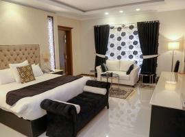 Royal Grand cottage E-11 only for Families Islamabad, ξενοδοχείο στο Ισλαμαμπάντ