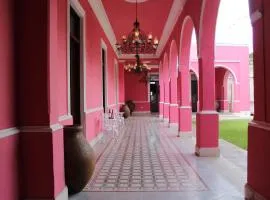 La Casa Rosa