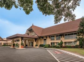 Taal Vista Hotel, hôtel à Tagaytay