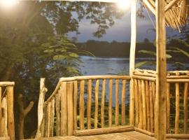 Baker & Sons Safari Company, hotel in Kwangwazi