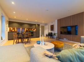 Northern Light Apartments - Nyholmen Luxury Penthouse B, ξενοδοχείο στο Τρόμσο