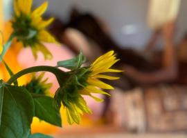 The Village Eco Stay Byron Bay, hotel in Byron Bay