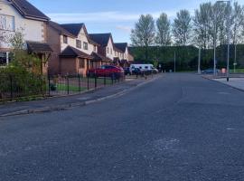Harbury Lodge, Hotel in Scotstoun West Station