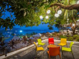 RiverView Tent Resort, hotel in Kevadia