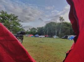 Camping, Hotel in Cumayasa Kilómetros Cuarto y Medio