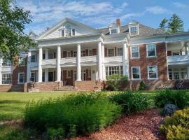 Prescott House ADK, hôtel à Saranac Lake