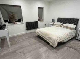 The lodge, Hotel in Rushbrooke