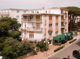 Hotel Ausonia, hotel u gradu Folonika