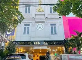 10h Hotel