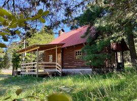 Cómoda Cabaña de Descanso Parque La Pirámide, hotel v destinaci Las Adjuntas