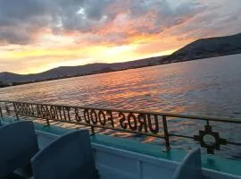 Urosfood & Titiqaqa Lodge