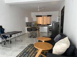 Nani Coastal Retreat Modern Bungalow with Terrace, hotel v destinaci Kilifi