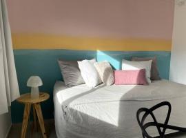 EKÜ Chapa Tiny House - Playa Luna Roja 2, hotel em La Estafeta