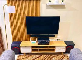 Pitch Nook Staycation Near Enchanted Kingdom, hotel in Santa Rosa