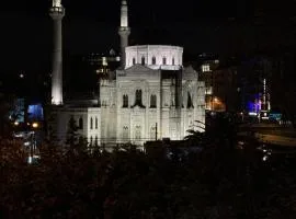 Aram Edessa Hotel