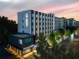 Atour Light Hotel Chengdu Yulin Street Nijia Bridge