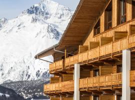 Hôtel Saint Charles Val Cenis, hotel in Lanslebourg-Mont-Cenis