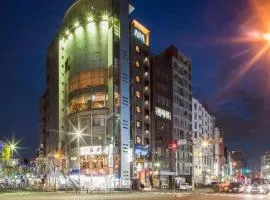 アパホテル〈東新宿 歌舞伎町〉