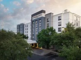 南奥斯丁春季山丘套房酒店