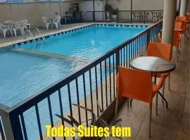 Pousada Parque Suites - Estacionamento e Piscina