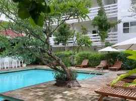 Sari Bunga Hotel - Legian, walking distance to Legian Beach
