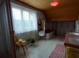 2 Zimmer in Kestenholz, hotel in Kestenholz