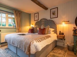 The Old House Inn, Hotel in Burstow