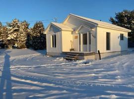 Le Gaston, chalet en campagne, hotel in Saint-Léon