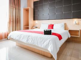 RedDoorz Premium at Hotel T-ONE Jambi, hotel i Tanjungjohor